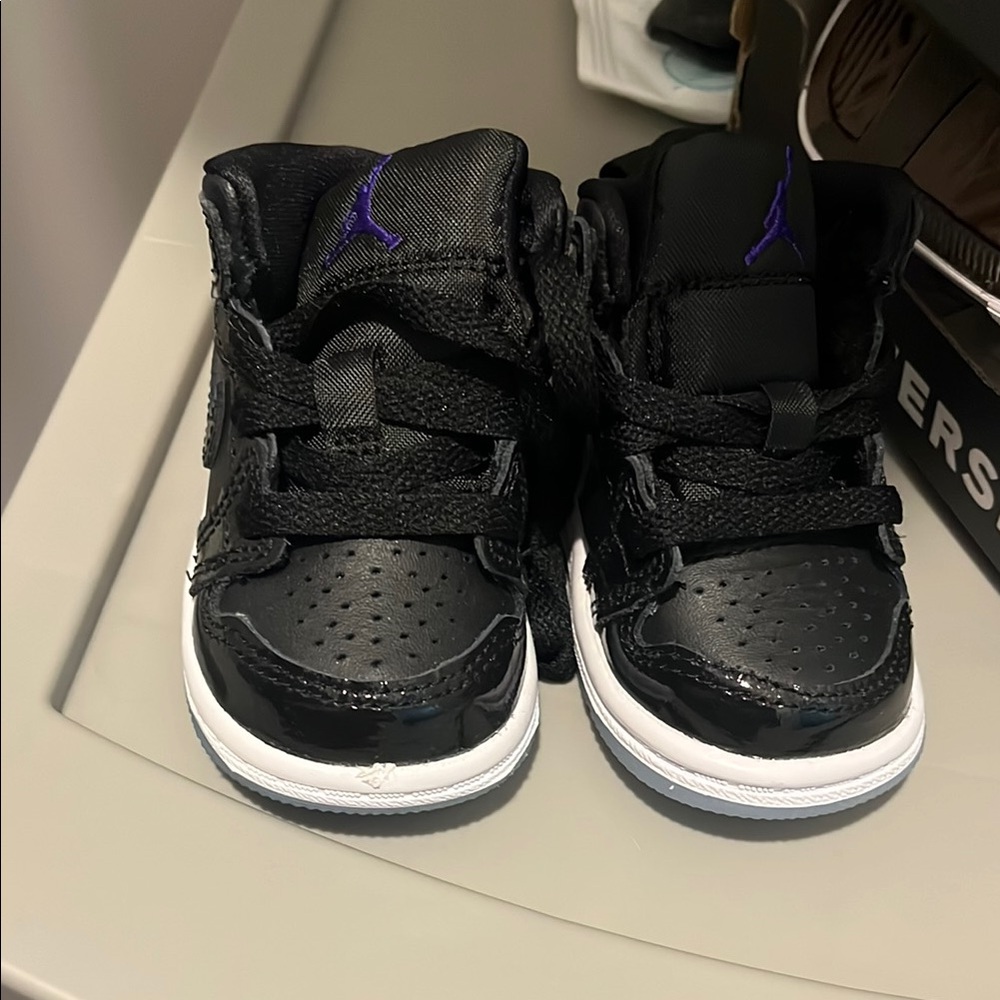 Kids Black and Purple Sneakers Jordan never worn